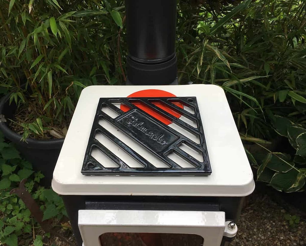 how-to-use-your-stovetop-salamander-stoves-cast-iron-trivet